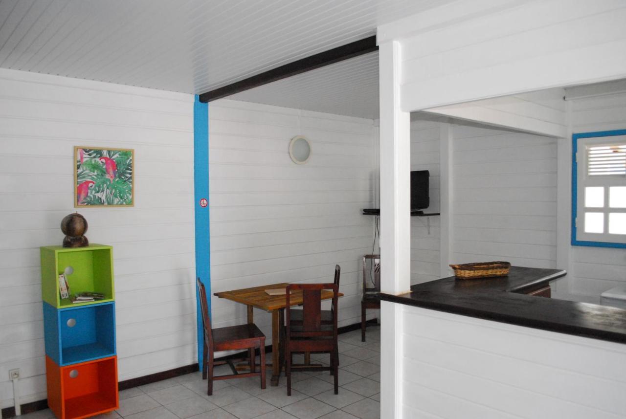 Apartamento Le Goyavier Saint-Pierre Exterior foto