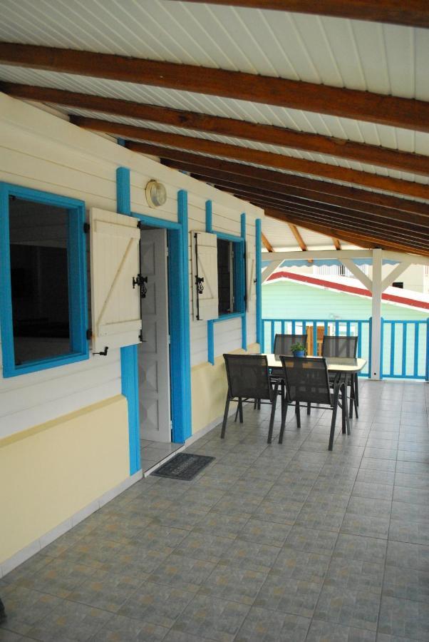 Apartamento Le Goyavier Saint-Pierre Exterior foto