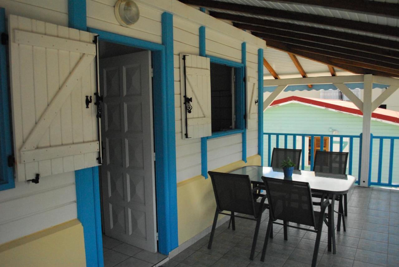 Apartamento Le Goyavier Saint-Pierre Exterior foto